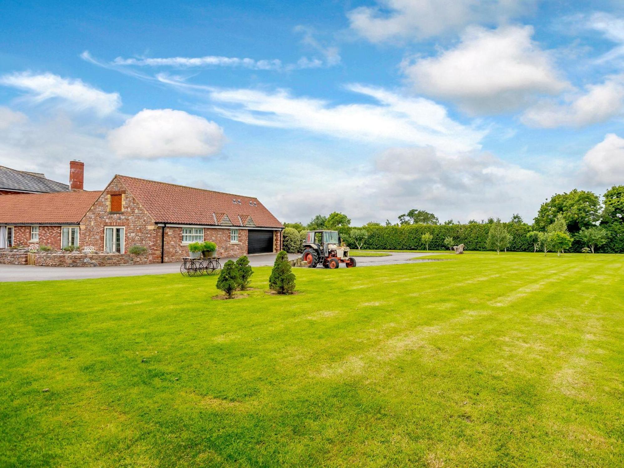 The Stables Villa เชดดาร์ ภายนอก รูปภาพ